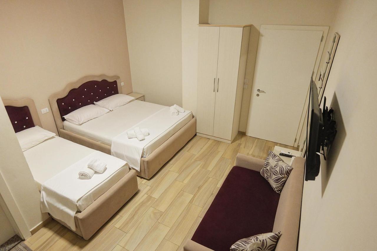 Hotel Vila Dedej Дуррес Экстерьер фото
