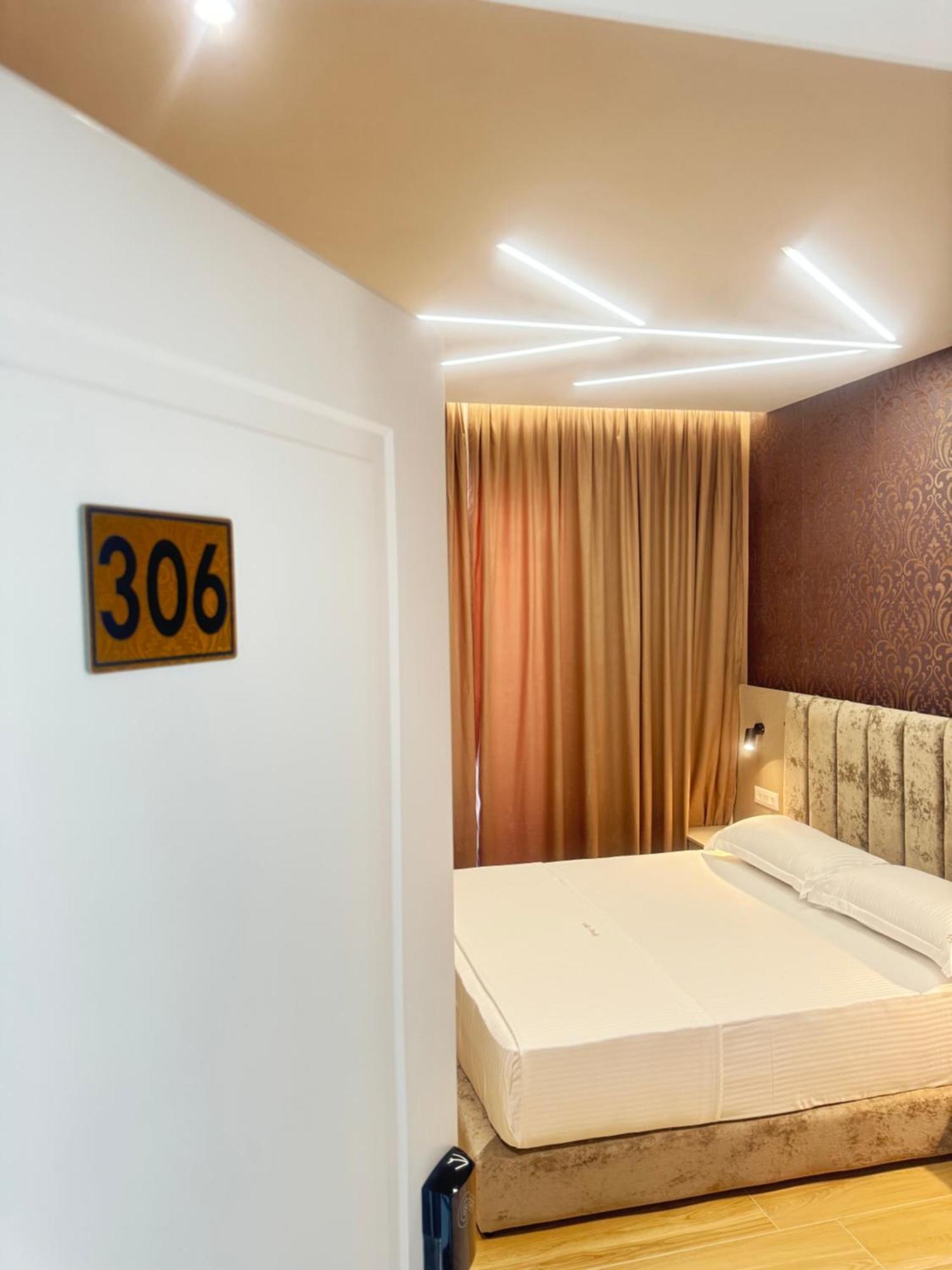 Hotel Vila Dedej Дуррес Экстерьер фото