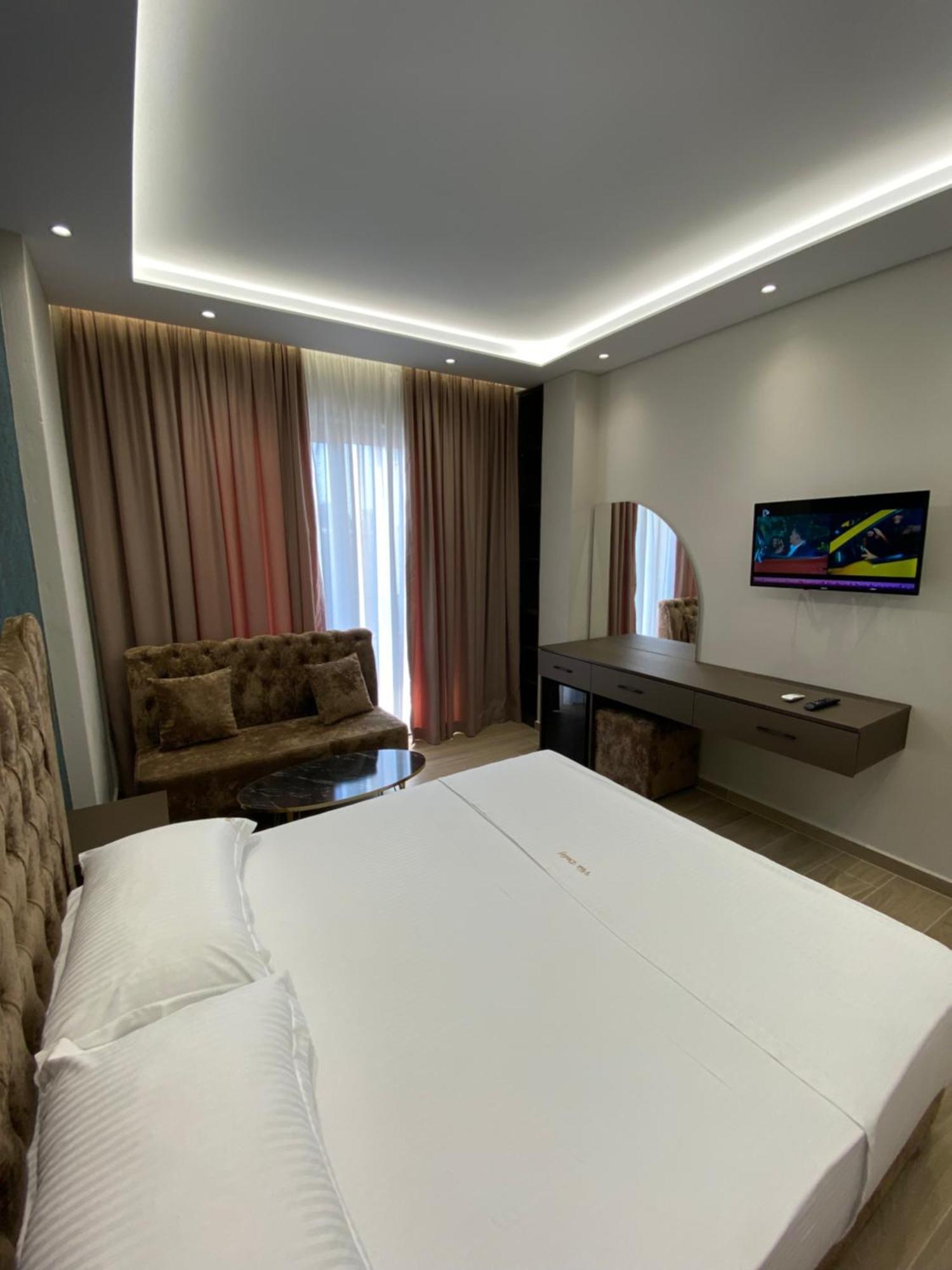Hotel Vila Dedej Дуррес Экстерьер фото