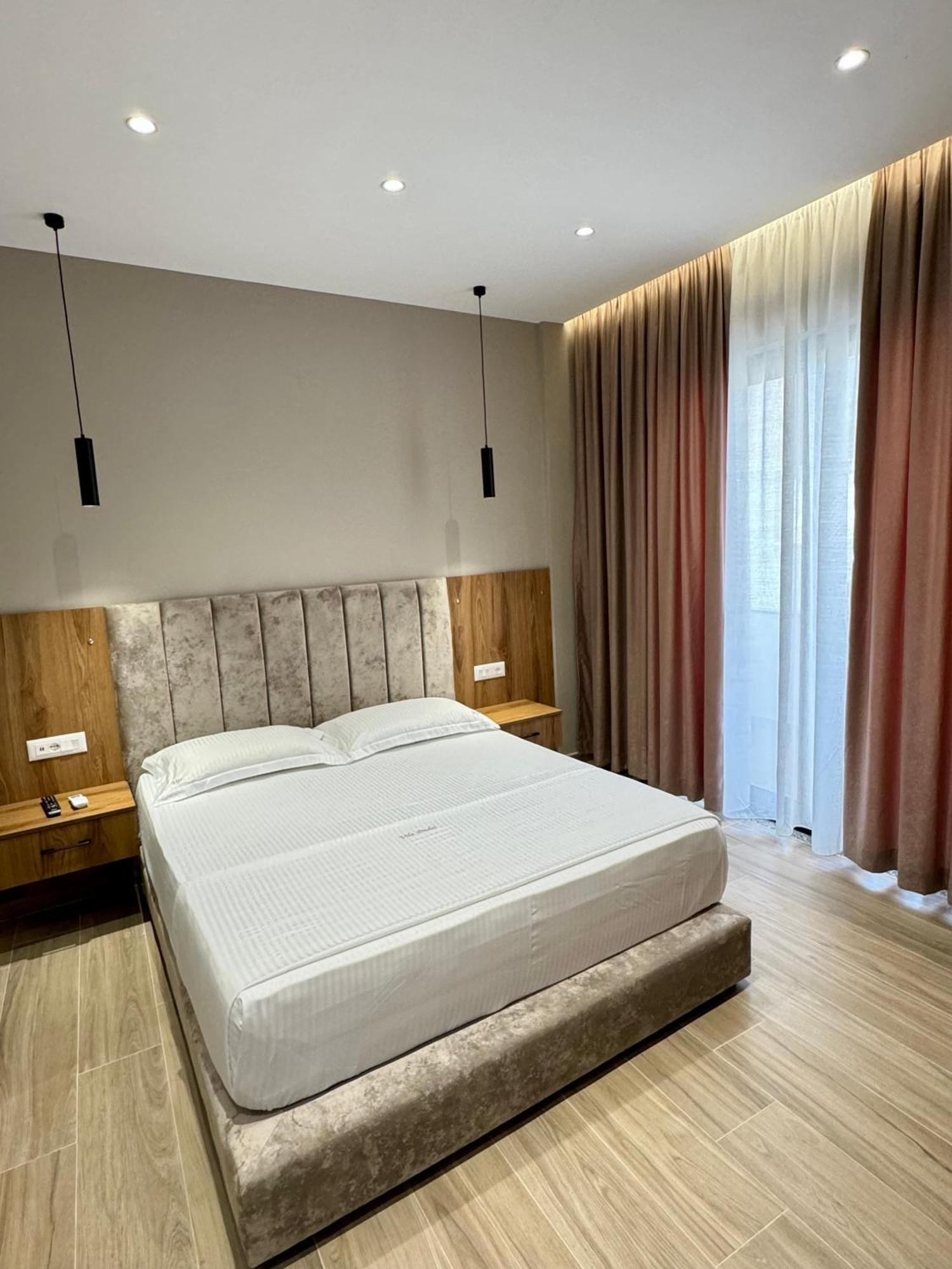 Hotel Vila Dedej Дуррес Экстерьер фото